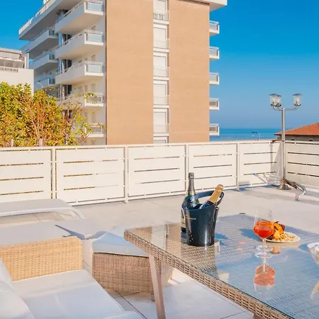 La Maricita * ريميني